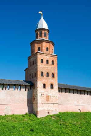 Tour Kokui Novgorod Kremlin, journée ensoleillée. Veliky Novgorod 