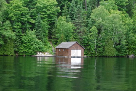 Lac des Laurentides au Québec 