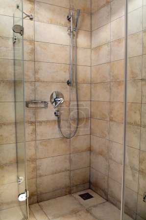 C'est le gros plan d'une douche. 